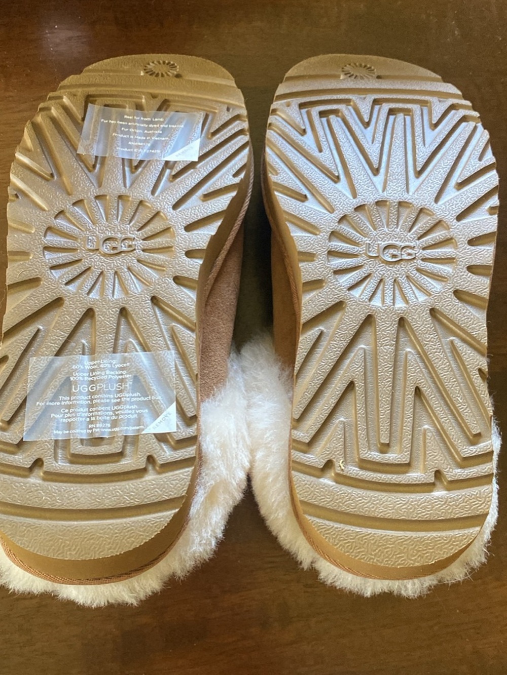 UGG Slippers New in Box -Women’s 7 - Picture 5 of 6